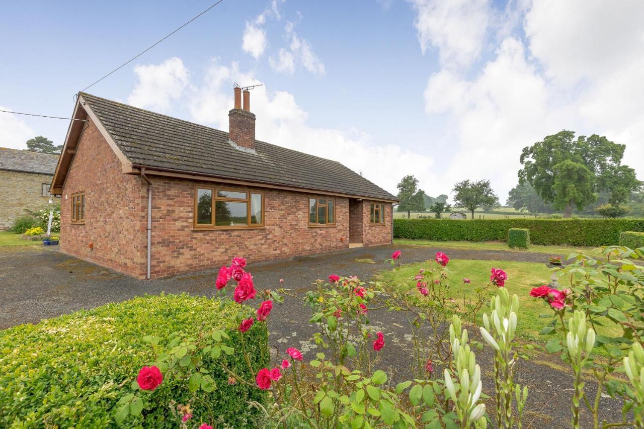 Meadow Lea Villa Leominster Buitenkant foto