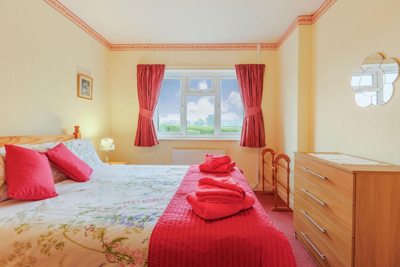 Meadow Lea Villa Leominster Buitenkant foto