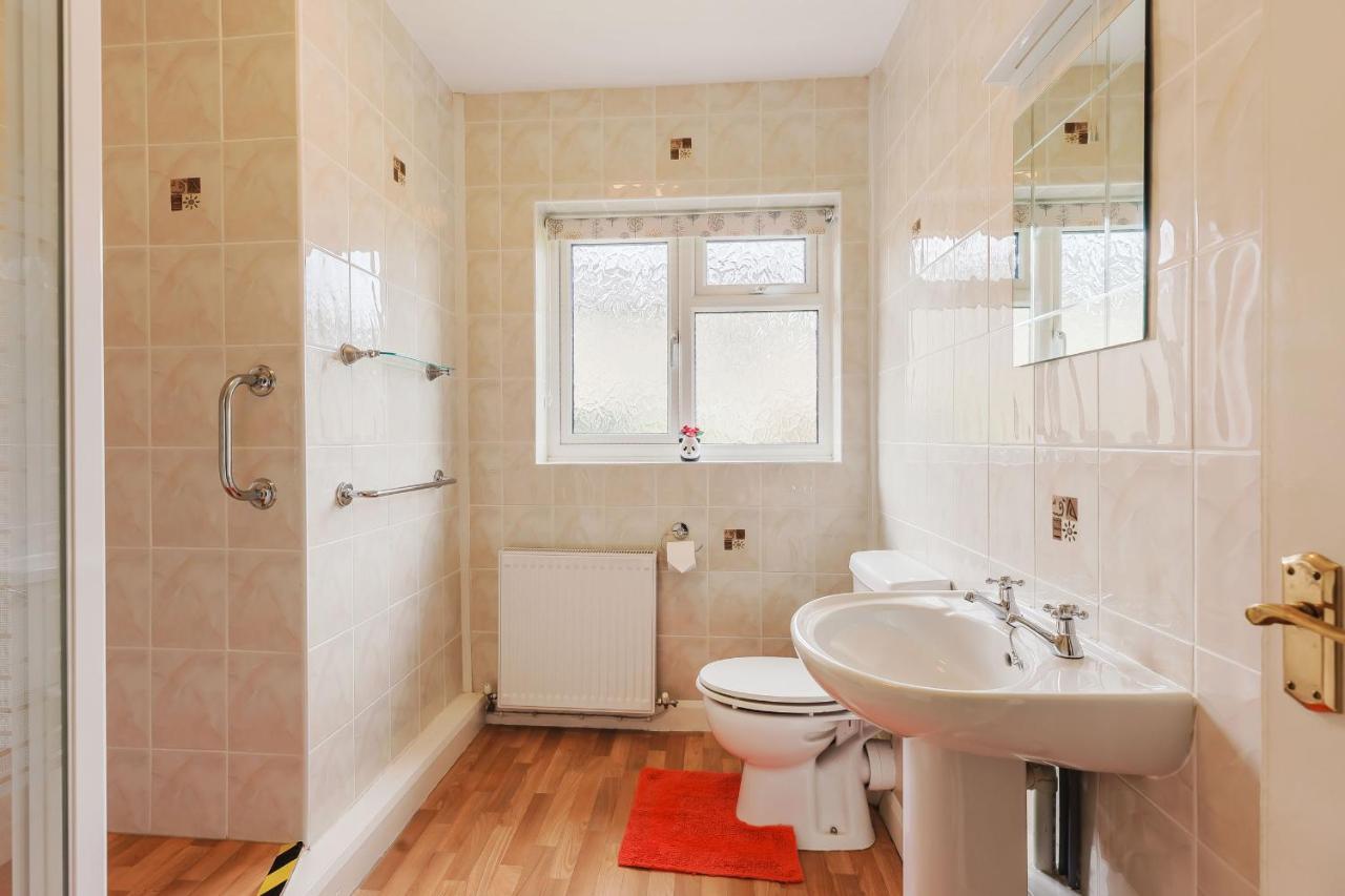 Meadow Lea Villa Leominster Buitenkant foto
